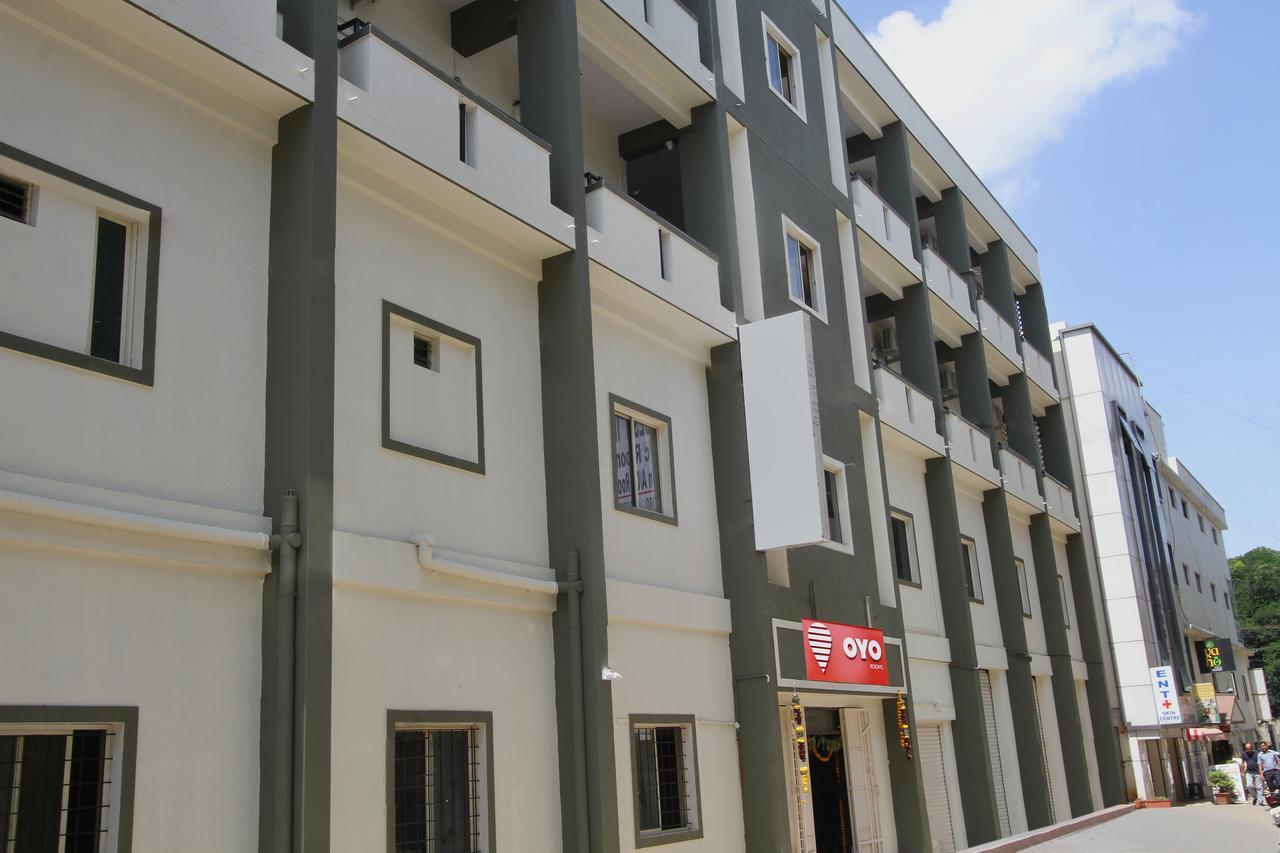 Oyo 9060 Sri Sai Guest Inn Bangalore Ngoại thất bức ảnh