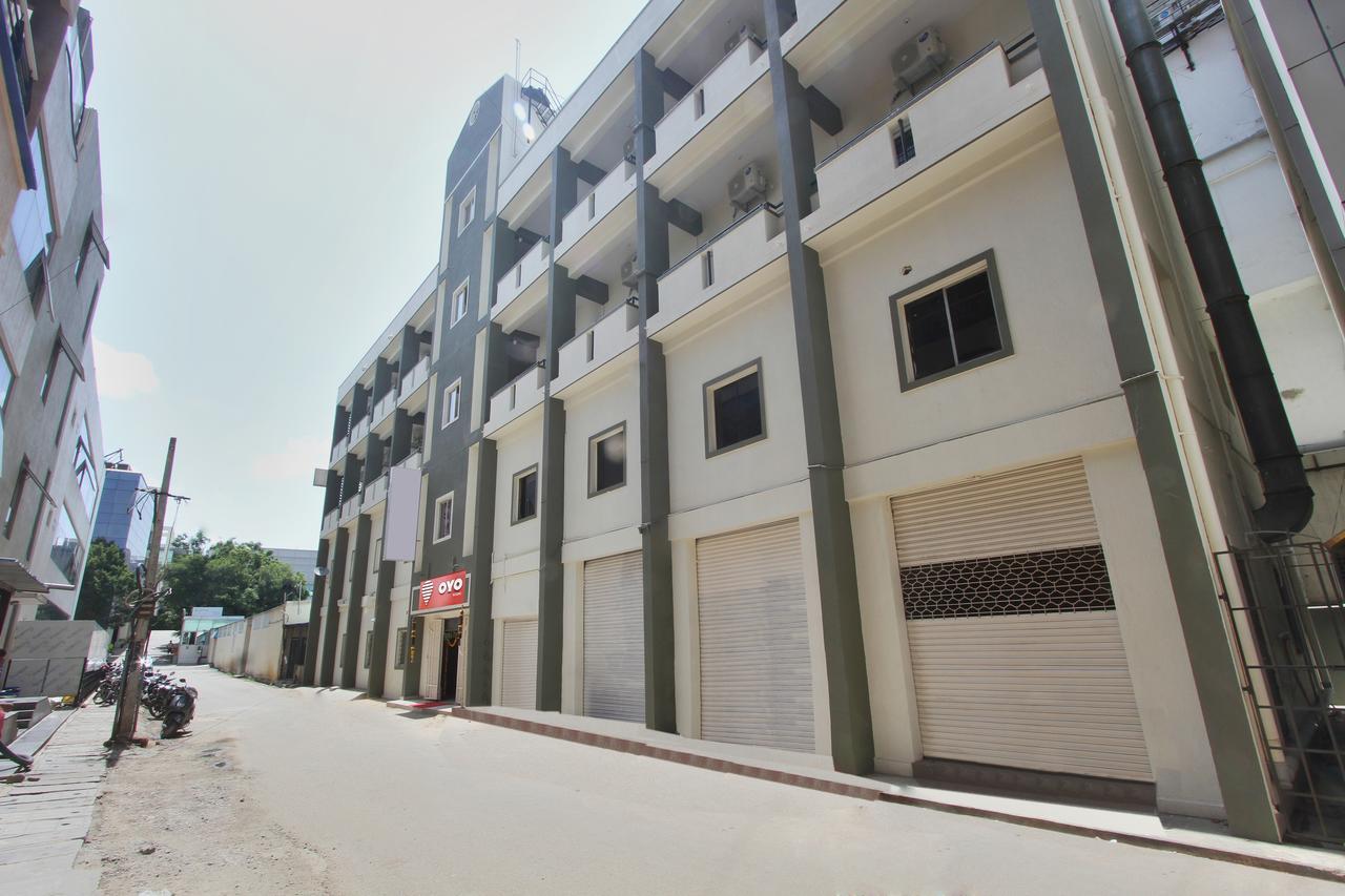 Oyo 9060 Sri Sai Guest Inn Bangalore Ngoại thất bức ảnh