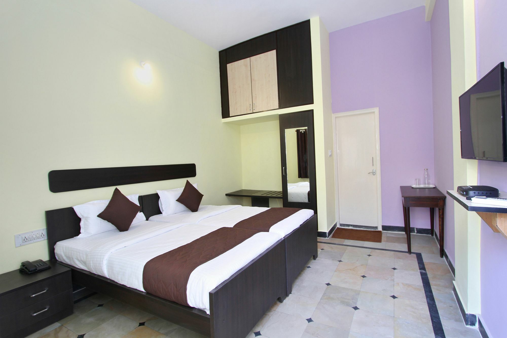 Oyo 9060 Sri Sai Guest Inn Bangalore Ngoại thất bức ảnh