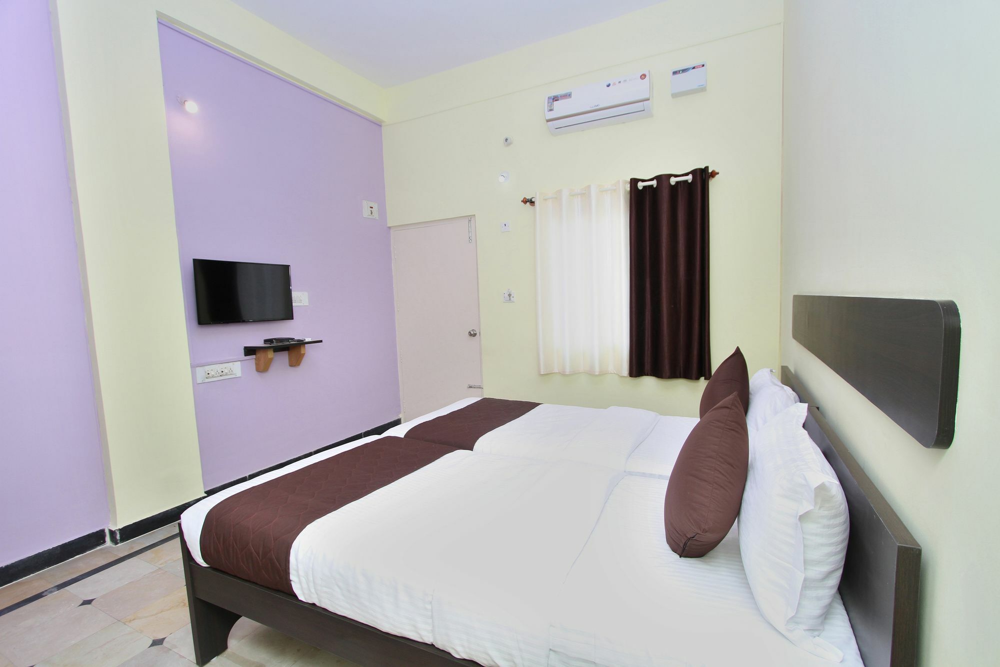 Oyo 9060 Sri Sai Guest Inn Bangalore Ngoại thất bức ảnh