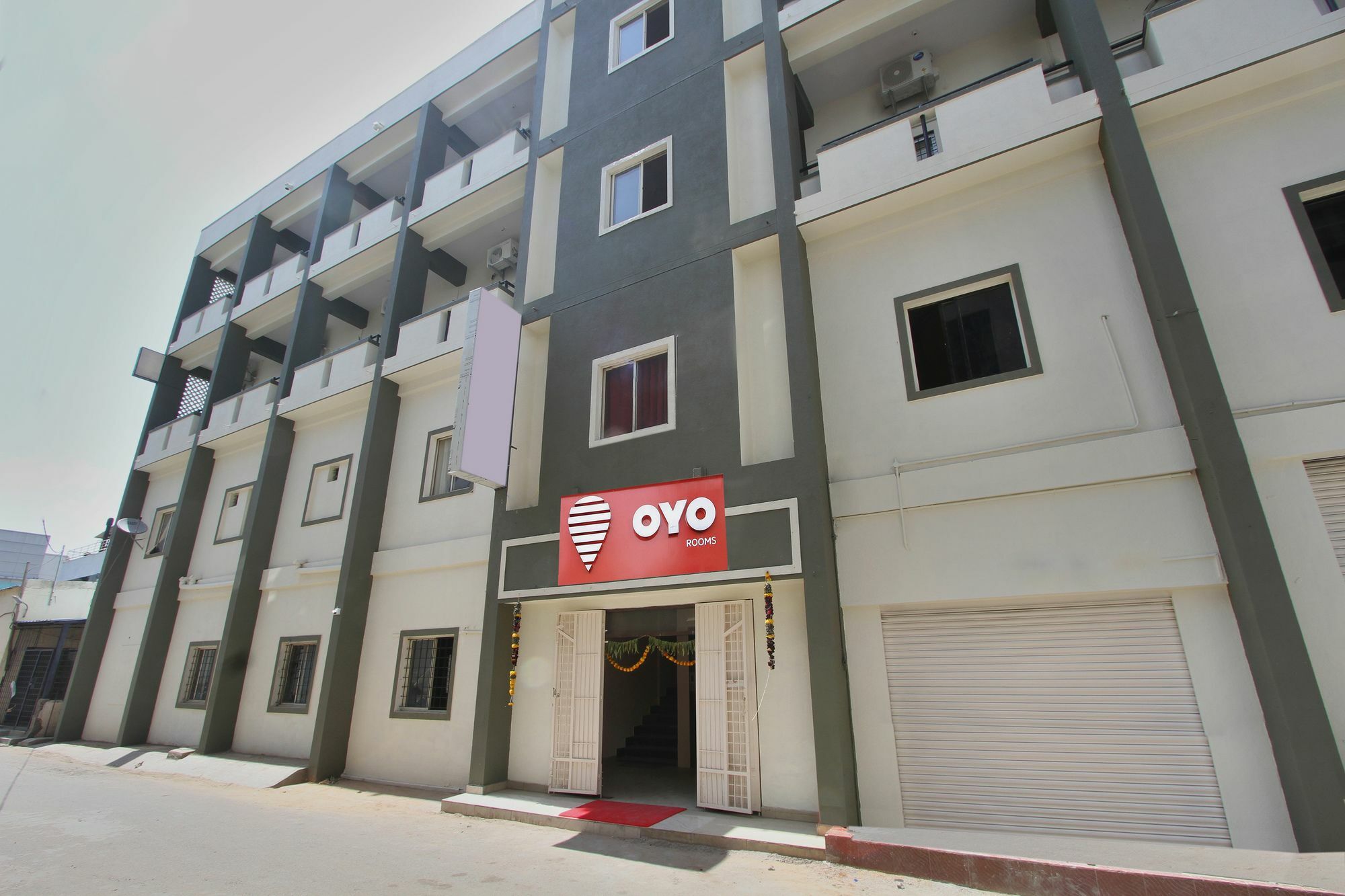 Oyo 9060 Sri Sai Guest Inn Bangalore Ngoại thất bức ảnh