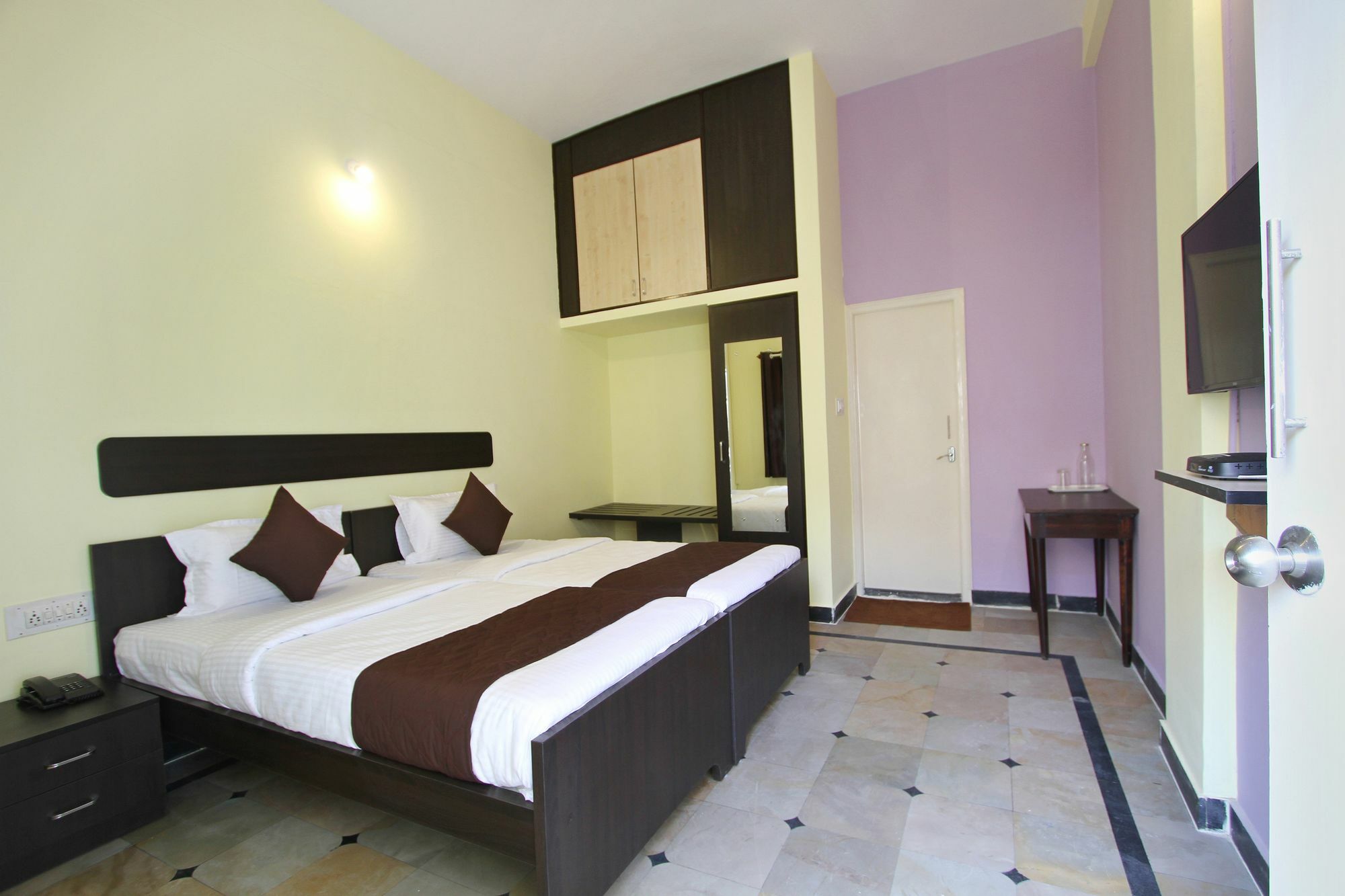 Oyo 9060 Sri Sai Guest Inn Bangalore Ngoại thất bức ảnh